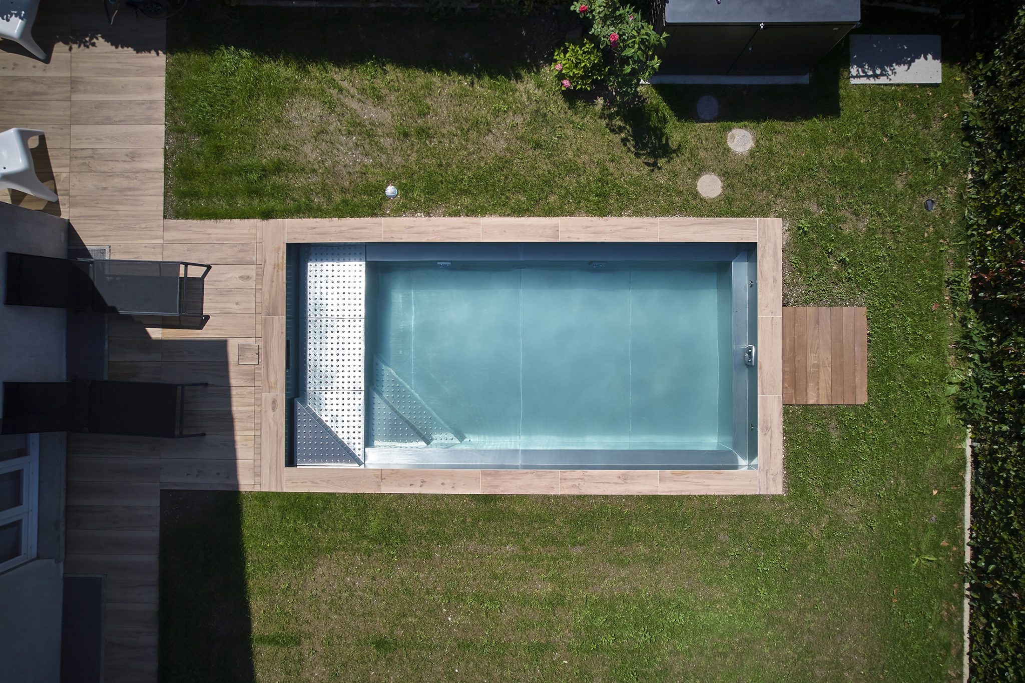 piscine inox rectangulaire dessus bepiscines suisse