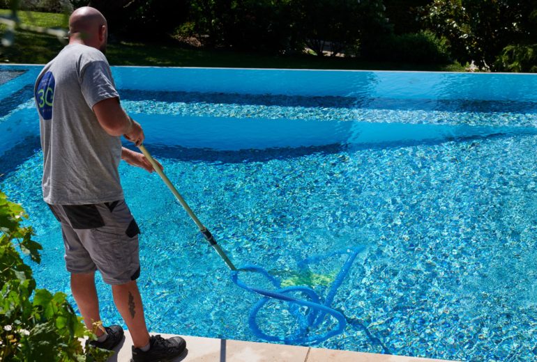 entretien contrat maintenance piscine.jpg