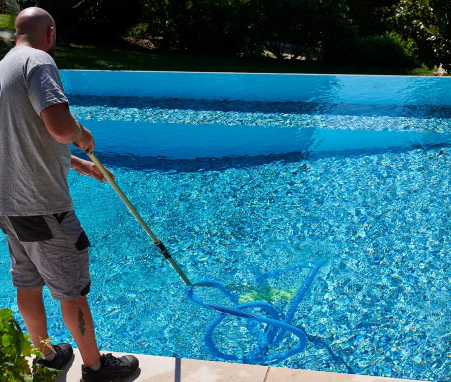 entretien contrat maintenance piscine.jpg