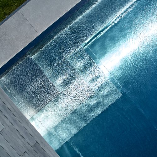 piscine escalier banquette bepiscines suisse